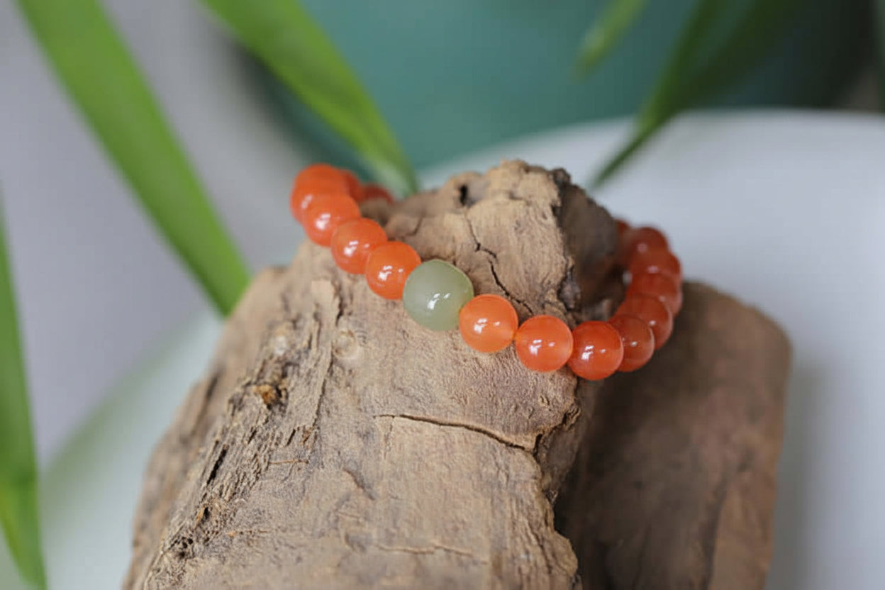 Natural Nanhong Agate Bracelet Paired with Hetian Jade – Original Design, New Release - ZENHIMA