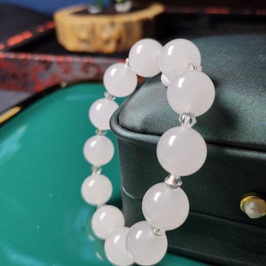 e30bd8e2-f9c0-40a3-bc22-fc4e804f85f1