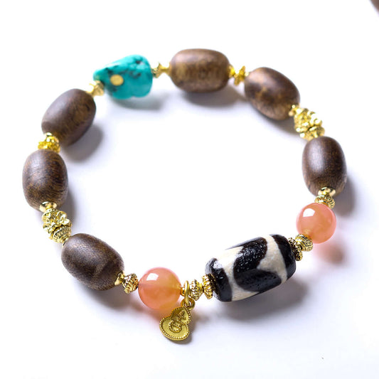 ZenHima Green Qi Nan Agarwood with Tibetan Tiger Tooth Dzi Bead Bracelet - ZENHIMA