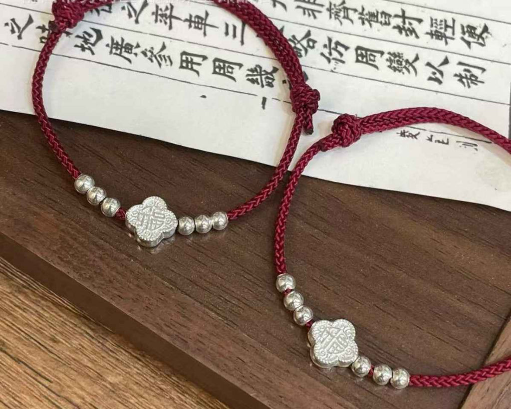 999 Fine Silver Fu Blessing Red String Bracelet with Four Leaf Clover