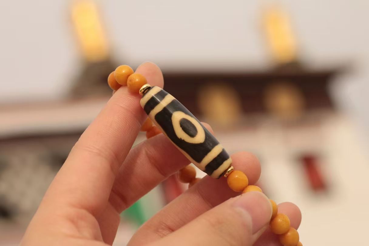 Lucky Trinity Bone Bracelet – Tibetan Three-Eye Dzi Inspired Design