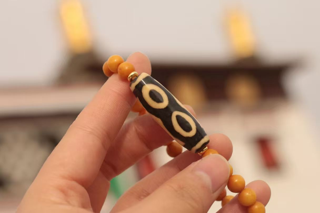 Lucky Trinity Bone Bracelet – Tibetan Three-Eye Dzi Inspired Design